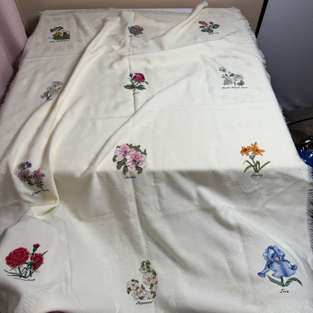 Vintage Botanical Floral CrossStitch Woven Throw Blanket Cream Cottagecore